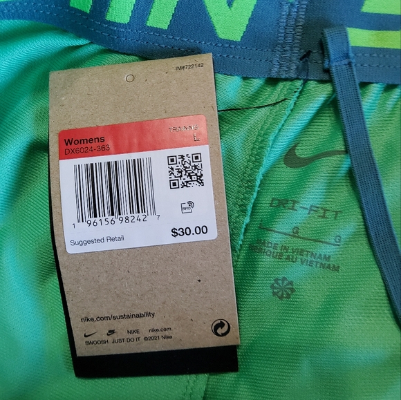 Nike Attack Shorts 5" Inseam Mid-Rise Unlined Large Retail $30 NWT - Picture 3 of 6